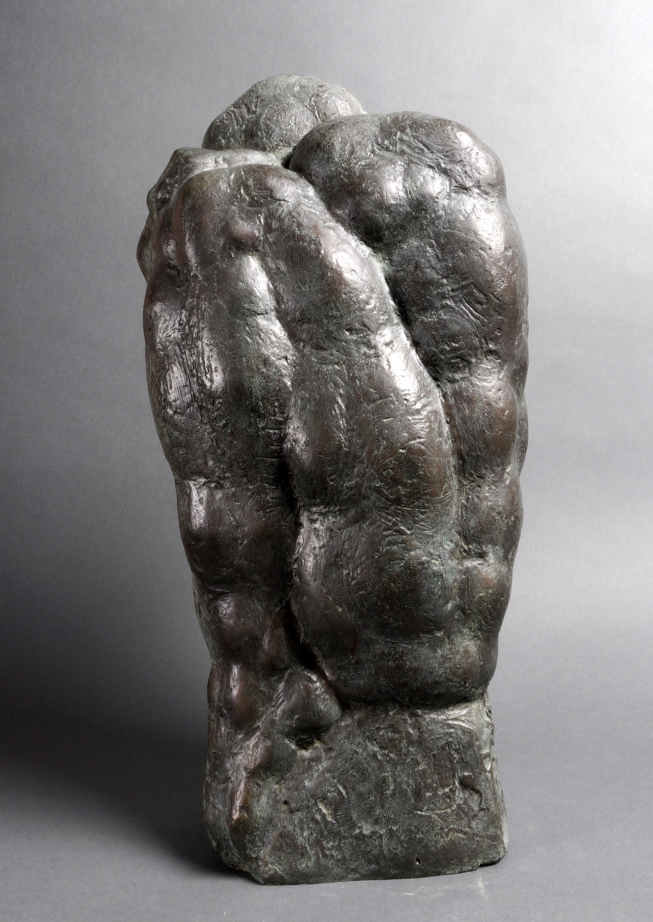 Kleiner trauernder Mann