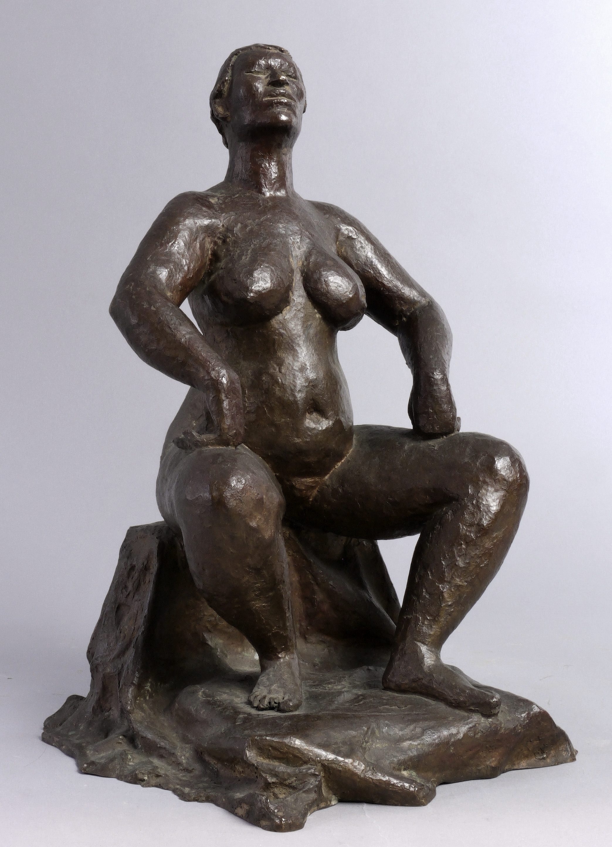 Sitzender weiblicher Akt